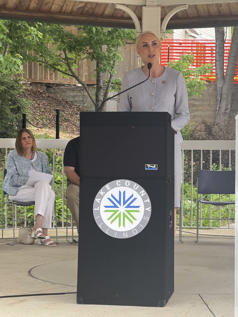 Senator Hills speaks at Bangs Lake Ribbon Cutting.